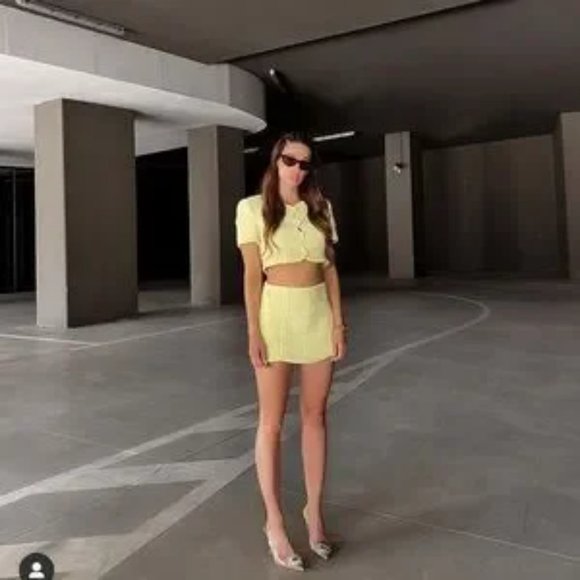 ZARA Crop Jacket - Picture 3 of 4